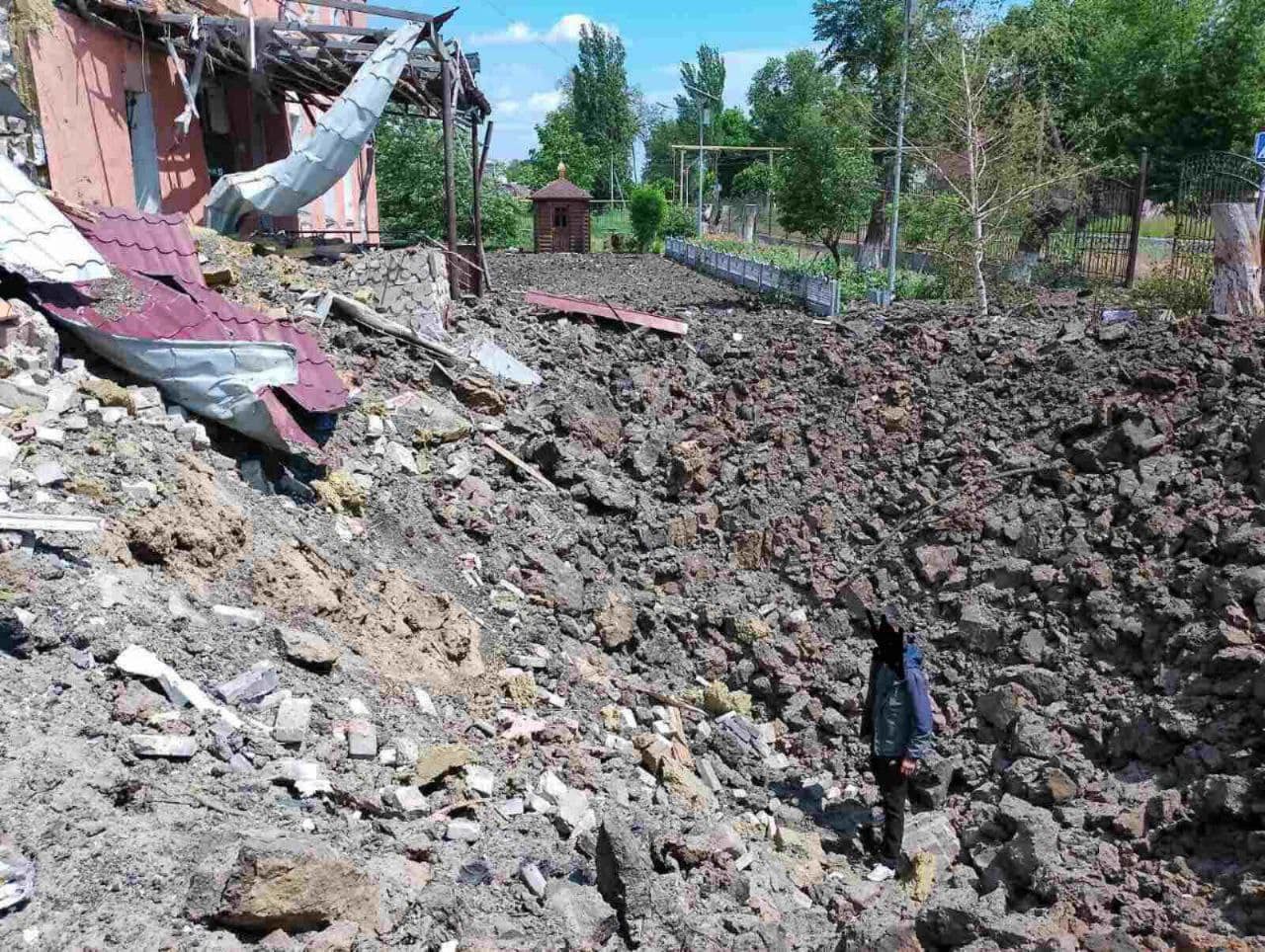 Окупанти контролюють 70% Сєвєродонецька та зруйнували ще близько 30 будинків Луганщини 1
