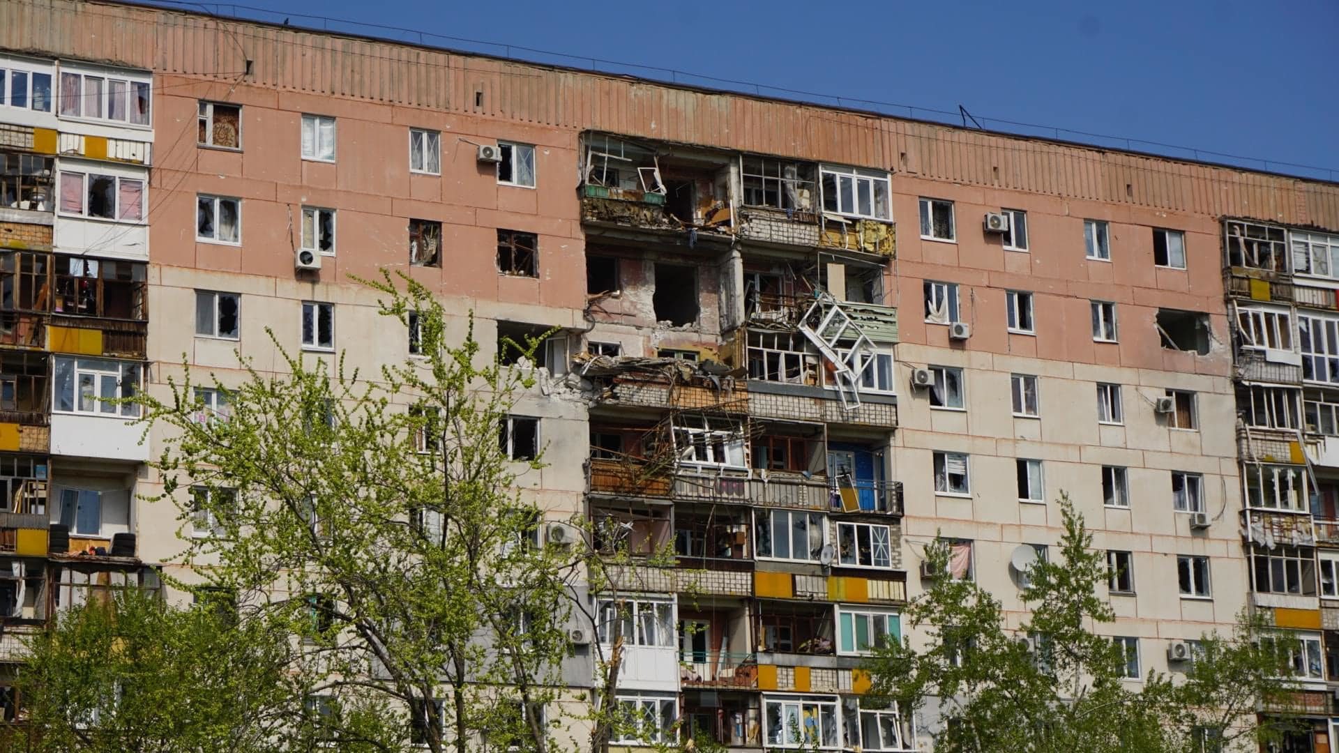Окупанти контролюють 70% Сєвєродонецька та зруйнували ще близько 30 будинків Луганщини 2