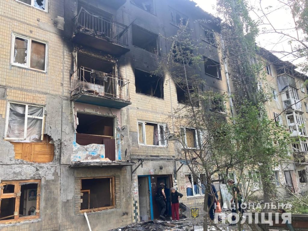 Стреляли с авиации и “Буратино”: оккупанты 31 мая разрушили 17 мирных объектов Донбасса. Есть погибшие