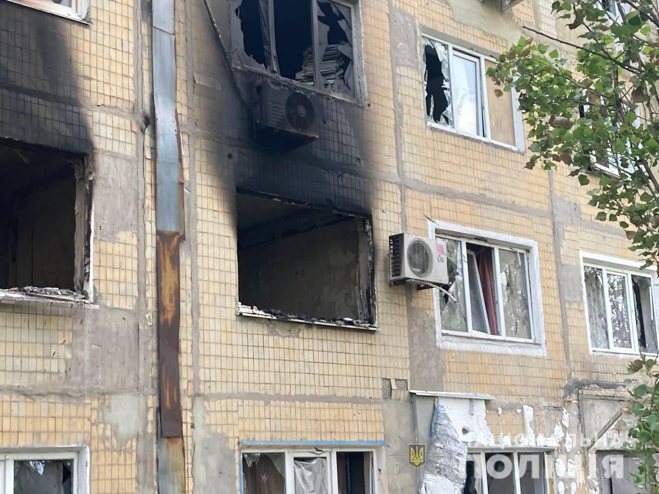 Стреляли с авиации и “Буратино”: оккупанты 31 мая разрушили 17 мирных объектов Донбасса. Есть погибшие 5