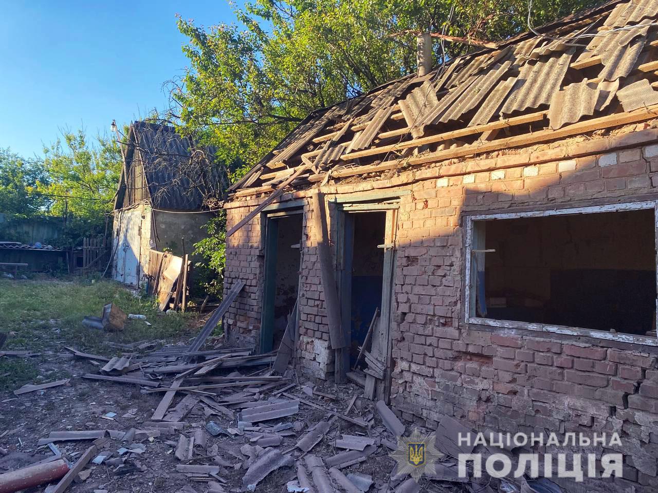 Від крилатих ракет до стрілецької зброї: росіяни 9 червня гатили по 7 містах та селах Донеччини, є загиблі 3