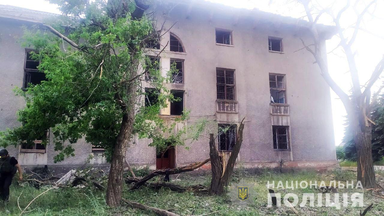 22 травня росіяни пошкодили 18 будинків на Донеччині. Під вогнем опинились 14 міст і селищ 2