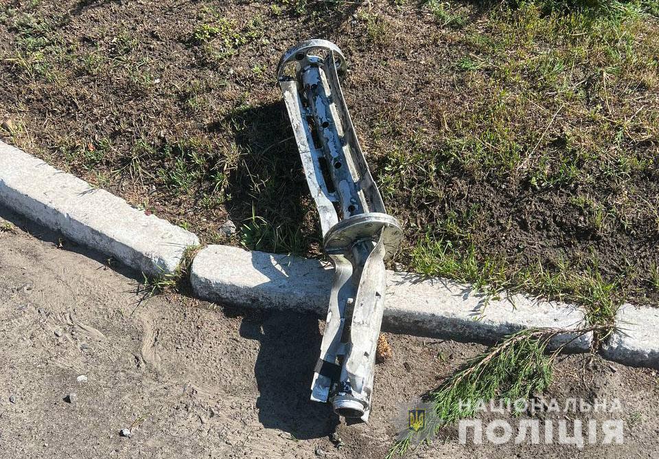 27 червня окупанти вдарили по Донеччині ракетами ЗРК “С-300”, “Градами” та “Ураганами”. Загинули двоє цивільних 6