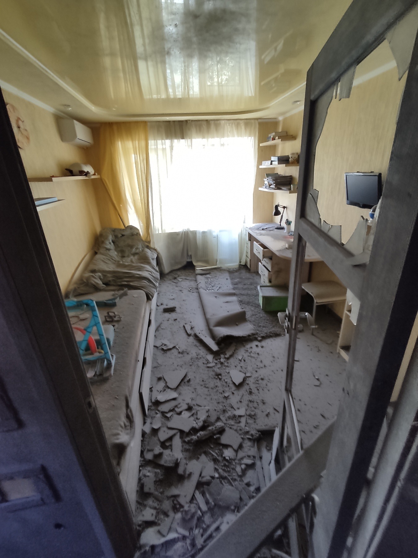 Последствия ночного обстрела в Бахмуте 13 июня