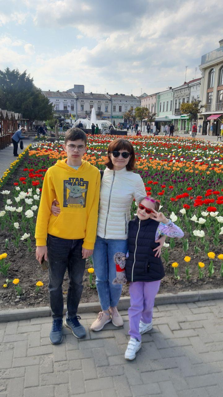 Вчителька з Соледара розповіла про свій досвід евакуації на Івано-Франківщину