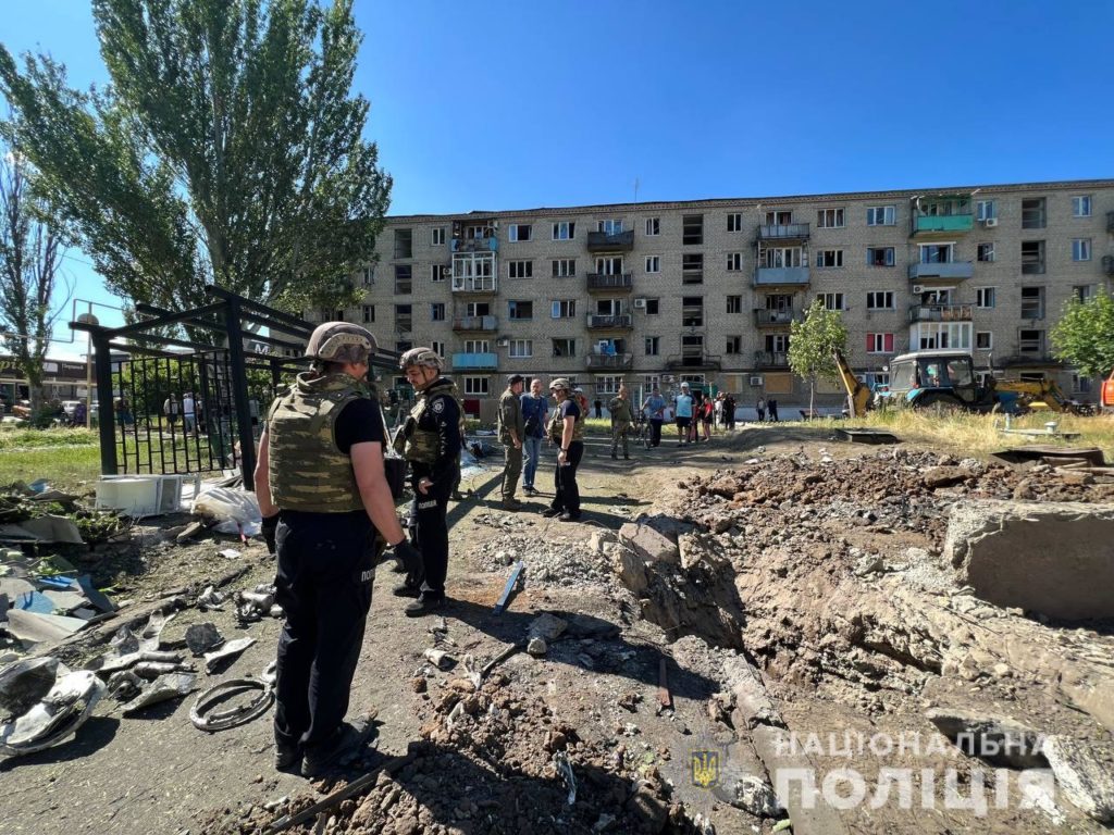 4 загиблих, 7 поранених: за добу під прицілом росіян опинилися 15 міст і селищ Донеччини