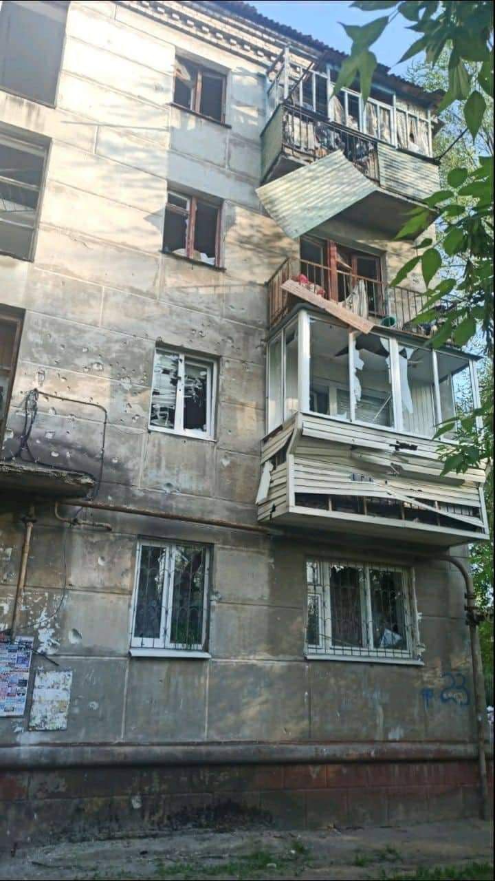 В Лисичанске от обстрелов погибли 3 человека, во Врубовке оккупанты разрушили 11 домов