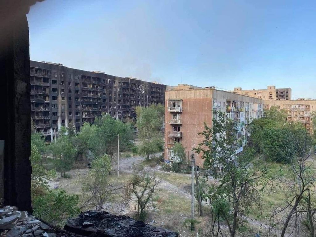 Сутки на Луганщине: в Лисичанске от обстрелов погибли 3 человека, во Врубовке оккупанты разрушили 11 домов