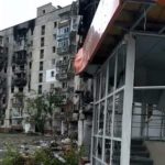 Доба на Луганщині: від вогню РФ загинули 2 мешканців, поліцейські вивезли у безпеку 32 людей