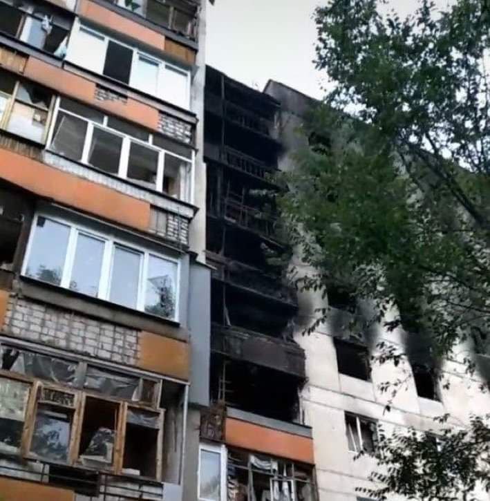 Доба на Луганщині: від вогню РФ загинули 2 мешканців, поліцейські вивезли у безпеку 32 людей 2