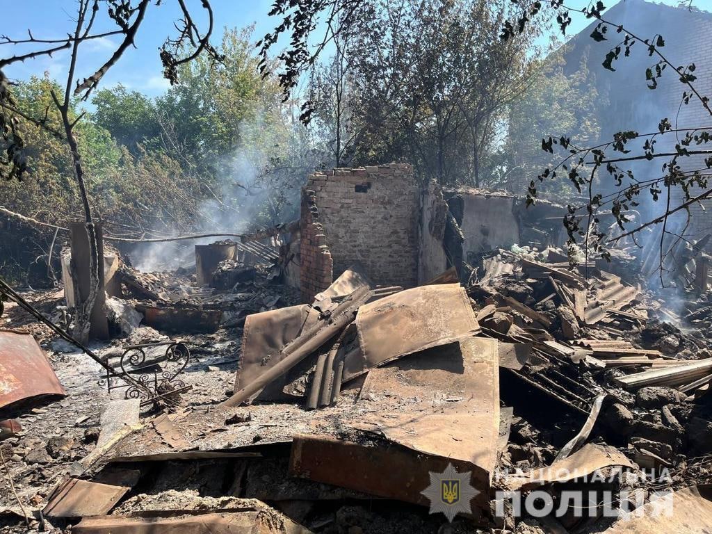 Окупанти завдали майже 20 ударів по містах і селищах Донеччини. Є загиблі та поранені 
