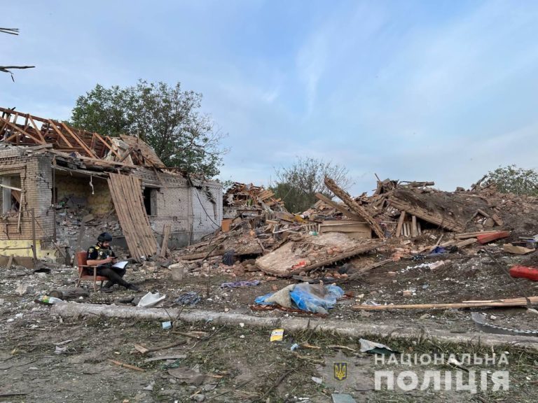 Российские оккупанты нанесли удары по Дружковке, Краматорску и Славянску. Минимум 1 погибший и 1 раненый (ФОТО, ВИДЕО)