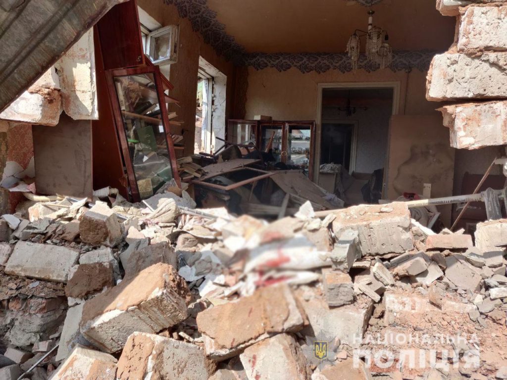 В Донецкой области оккупанты за сутки обстреляли 25 гражданских объектов по всей области. Погибли минимум 3 жителя (ФОТО)