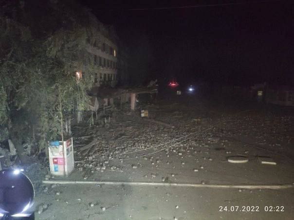 ВСУ уничтожили около 100 оккупантов одним выстрелом по гостинице на Луганщине, — Гайдай 1