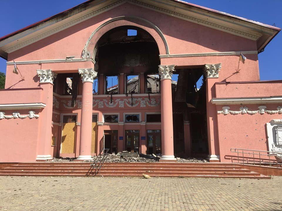 Российские оккупанты разрушили по меньшей мере 36 культурных объектов Луганской области, — Минкульт 7