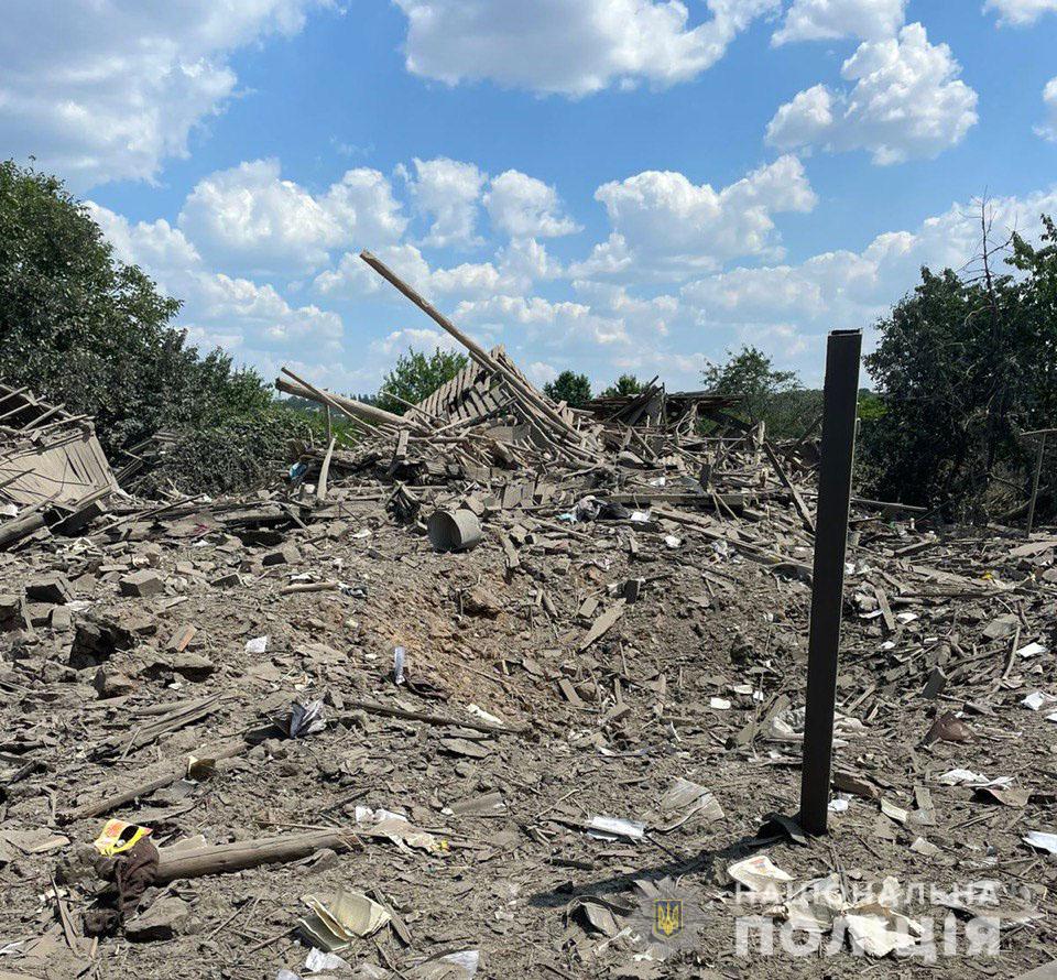 Російські війська 4 липня обстріляли 13 міст і селищ Донеччини. Є загиблі та поранені 9