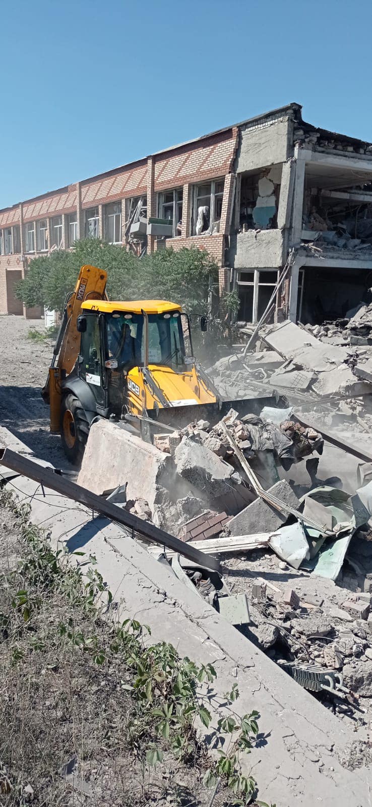В Бахмуті окупанти вгатили по ремонтній базі