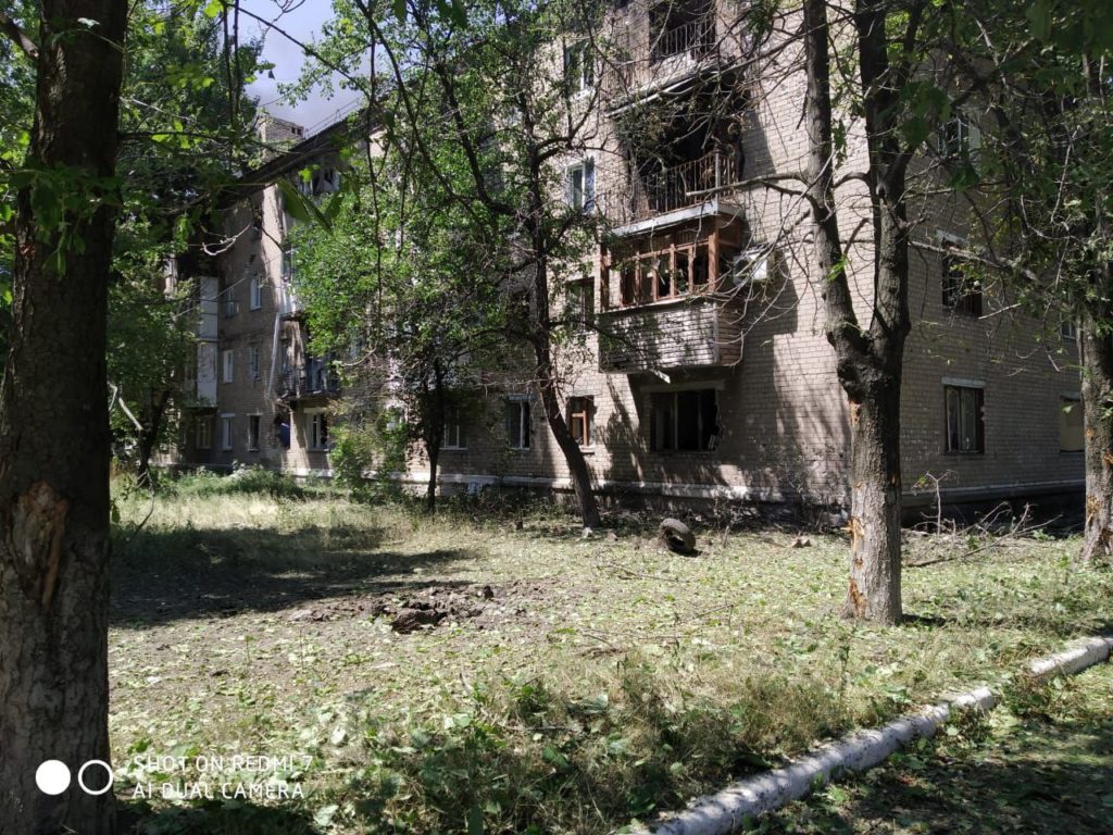 Россияне обстреляли Авдеевку 10 раз в течение суток, убили гражданского и разрушили несколько домов (ФОТО) 3