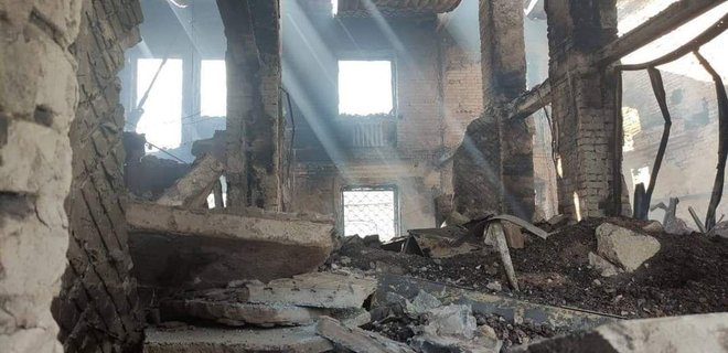 разрушенное здание химобъединения Азот в Северодонецке
