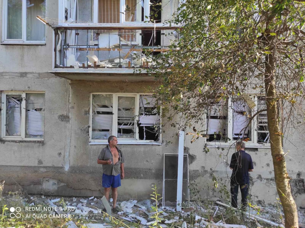 В Бахмуте оккупанты разрушили еще 7 частных домов. Пострадали два жителя района 6