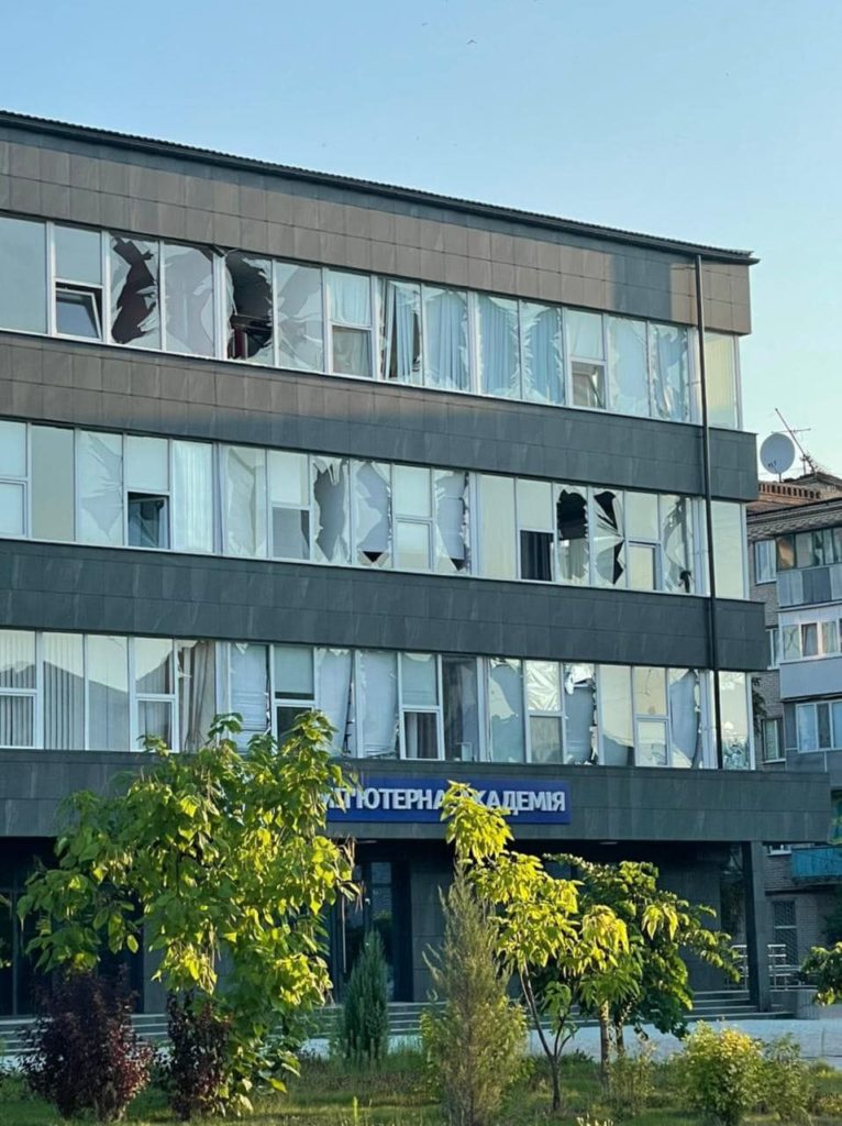 Центр Слов’янська знову зазнав ракетного удару, є поранений, — очільник міста 2
