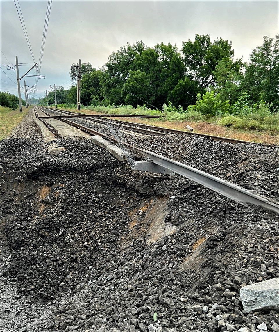 пошкоджена залізнична колія у Костянтинівці