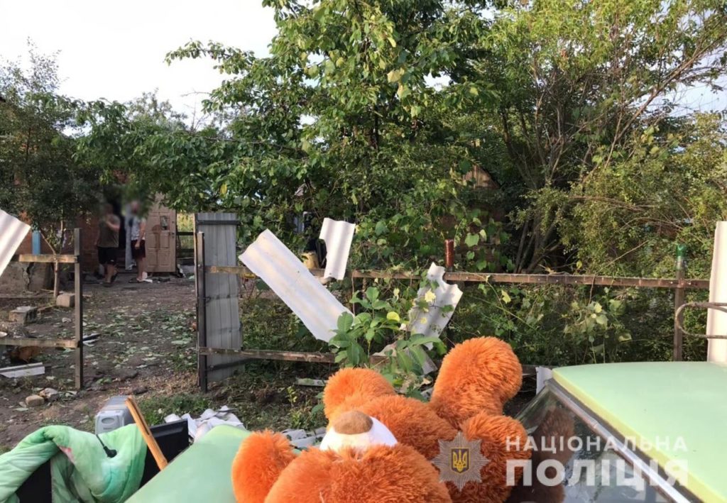 В Донецкой области российские оккупанты за сутки разрушили 32 гражданских объекта, погиб человек, — полиция (ФОТО)