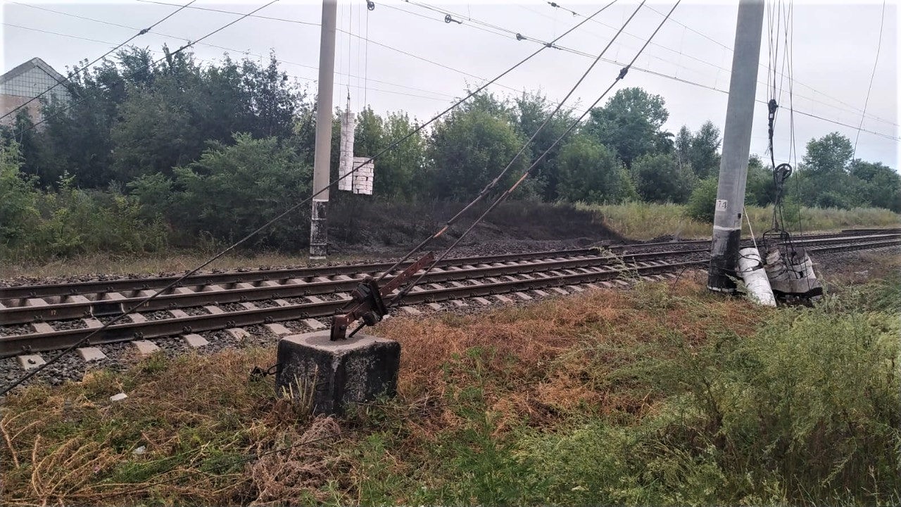 пошкоджена колія біля Костянтинівки