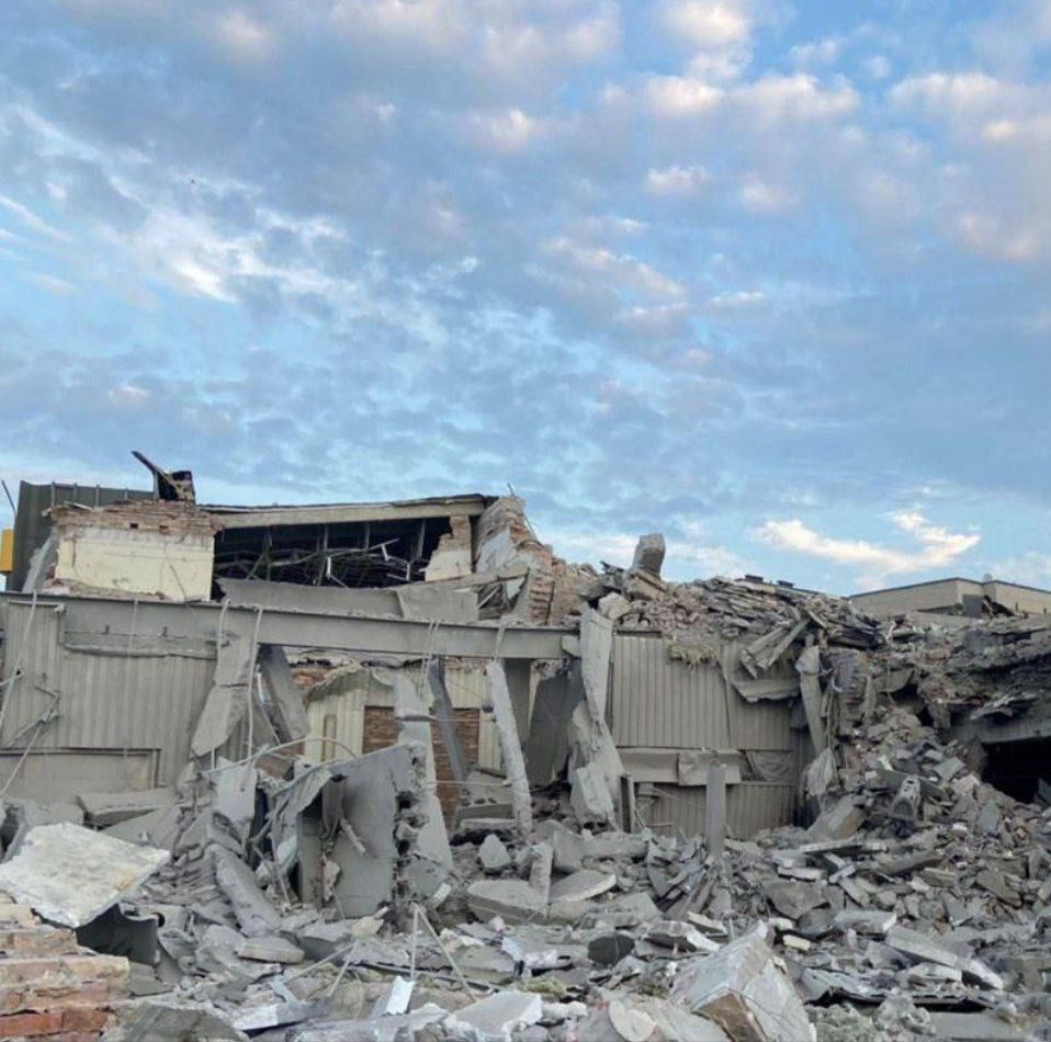 Российская армия прицельно уничтожила офис Вильного радио в Бахмуте (фото) 4