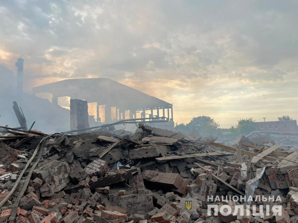 Сутки в Донецкой области: российская армия разрушила 66 мирных объектов, погибли 2 жителя Бахмута (ФОТО) 2