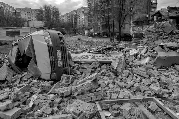 «За мою проукраинскую позицию на меня донесли соседи». История мариупольского фотографа Евгения Сосновского 4