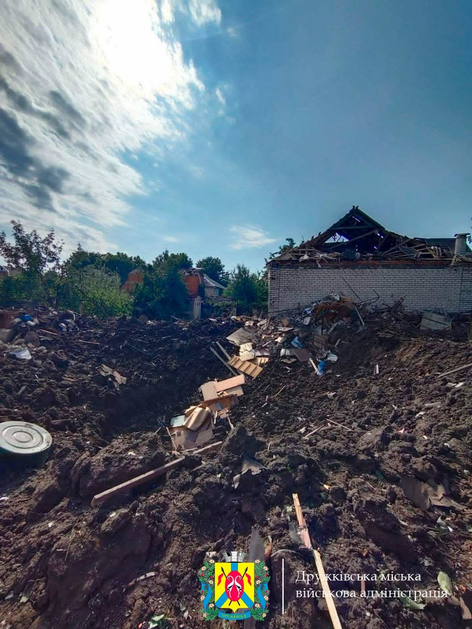 Оккупанты ударили по Дружковке и разрушили 10 гражданских домов (ФОТО, ВИДЕО) 3