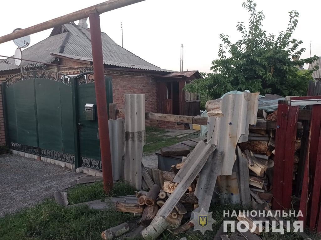 Оккупанты обстреляли 11 населенных пунктов Донетчины в сутки: погиб 1 житель, еще 7 ранены 4