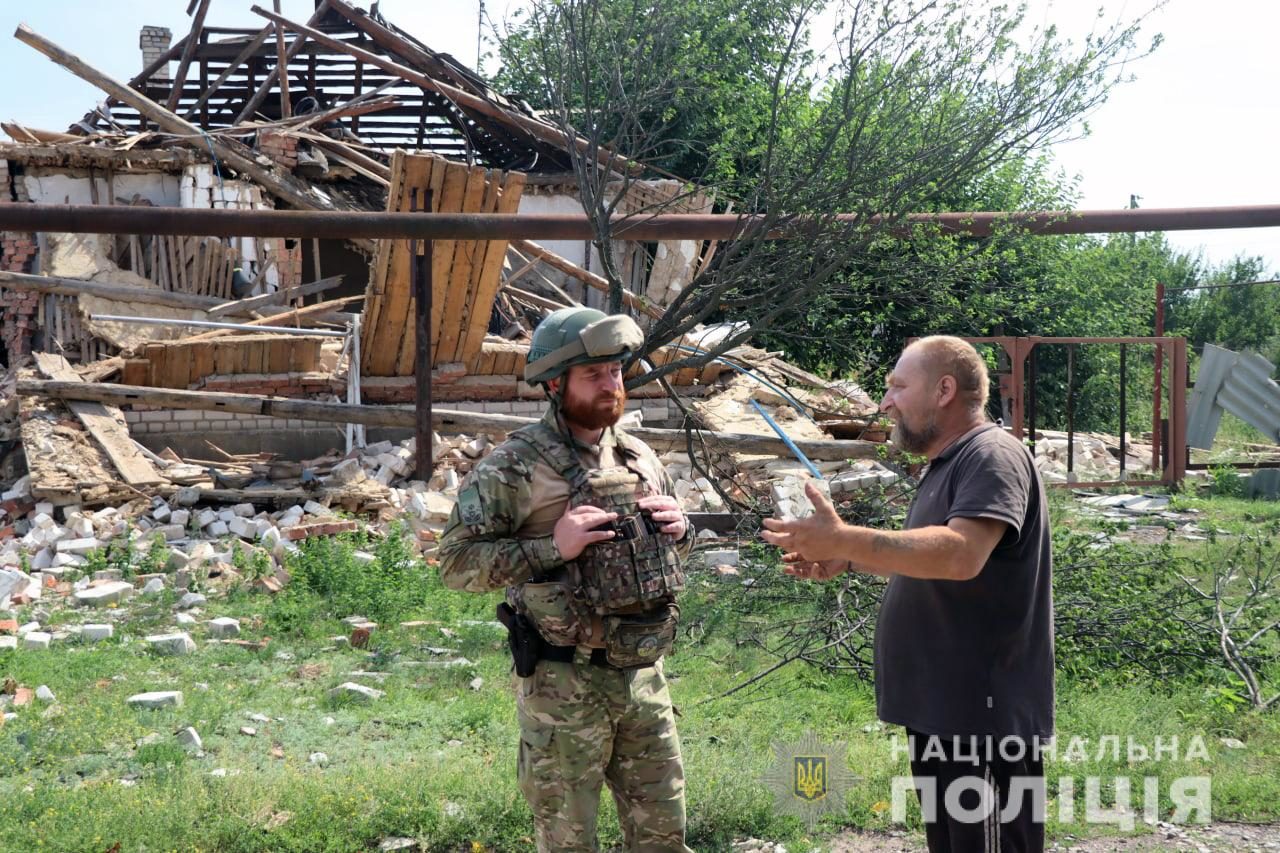 З Сіверська, по якому щодня летить понад 200 снарядів, вдалося вивезти ще кількох людей 3