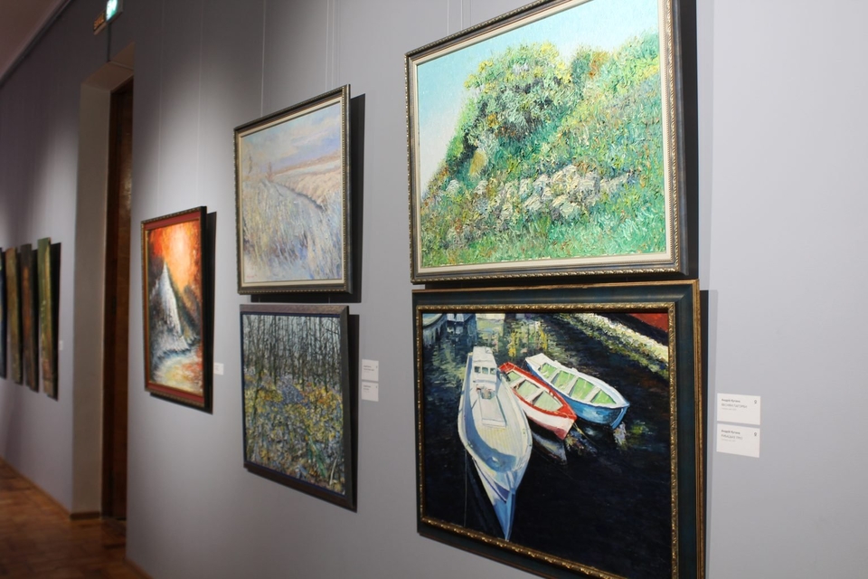 Из Донетчины удалось спасти еще несколько сотен картин современных художников. Как и куда их вывезли (ФОТО)