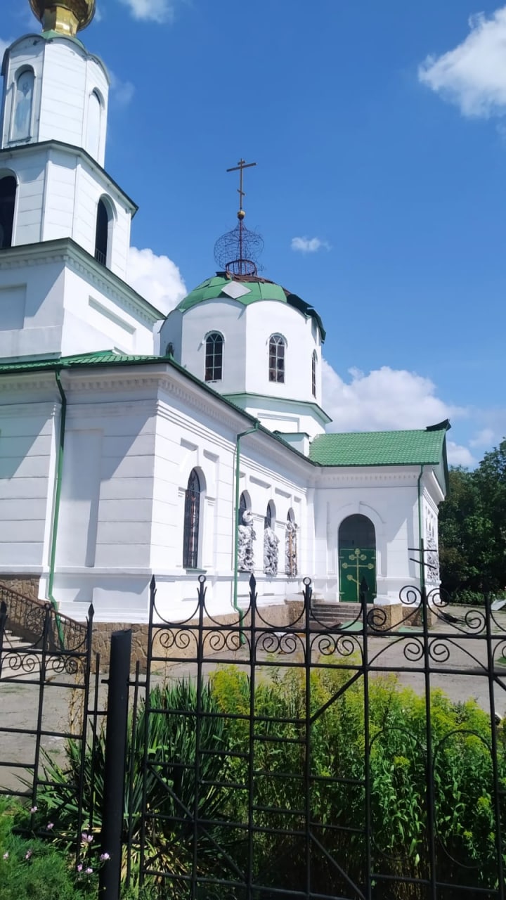 обстрелянная РФ православная церковь в Торецке