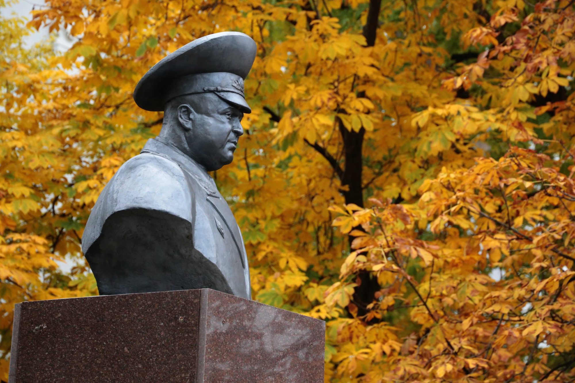 пам'ятник українському захиснику в Сєвєродонецьку