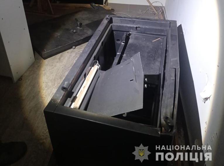 Подозреваемых в грабеже банкоматов Авдеевки, Бахмута, Торецка и Славянска поймали “на горячем”