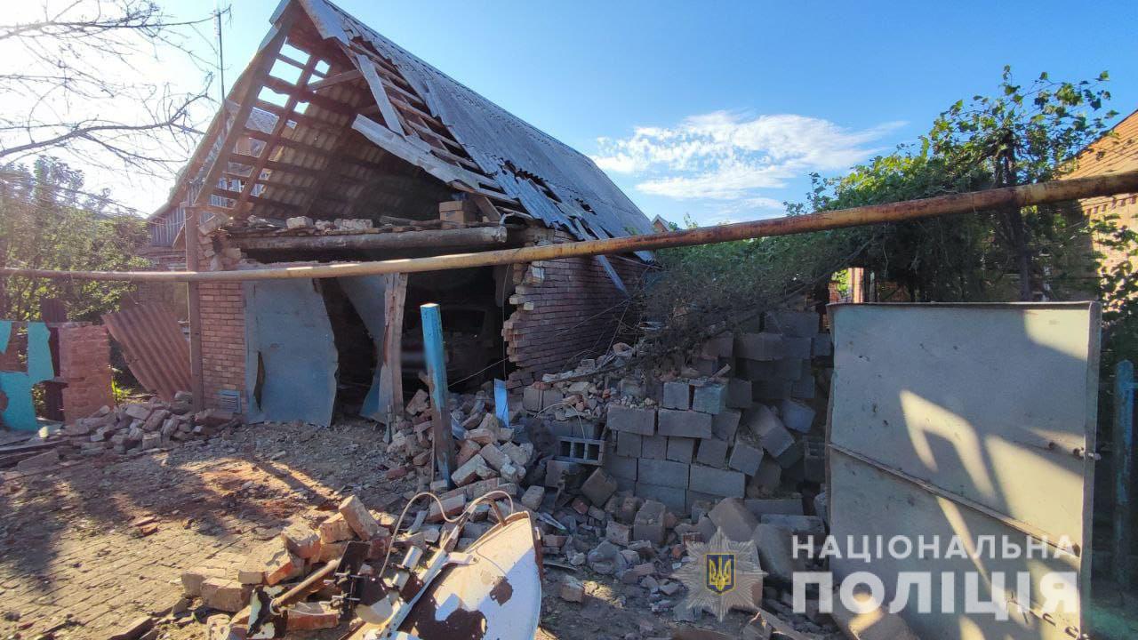 На Донеччині окупанти вбили 5 цивільних та обстріляли 16 населених пунктів