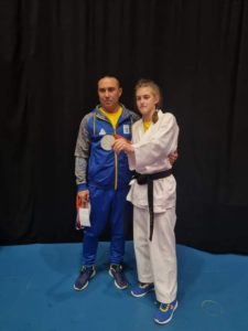 Каратистка с Рубежного завоевала серебряную медаль на чемпионате Украины 1