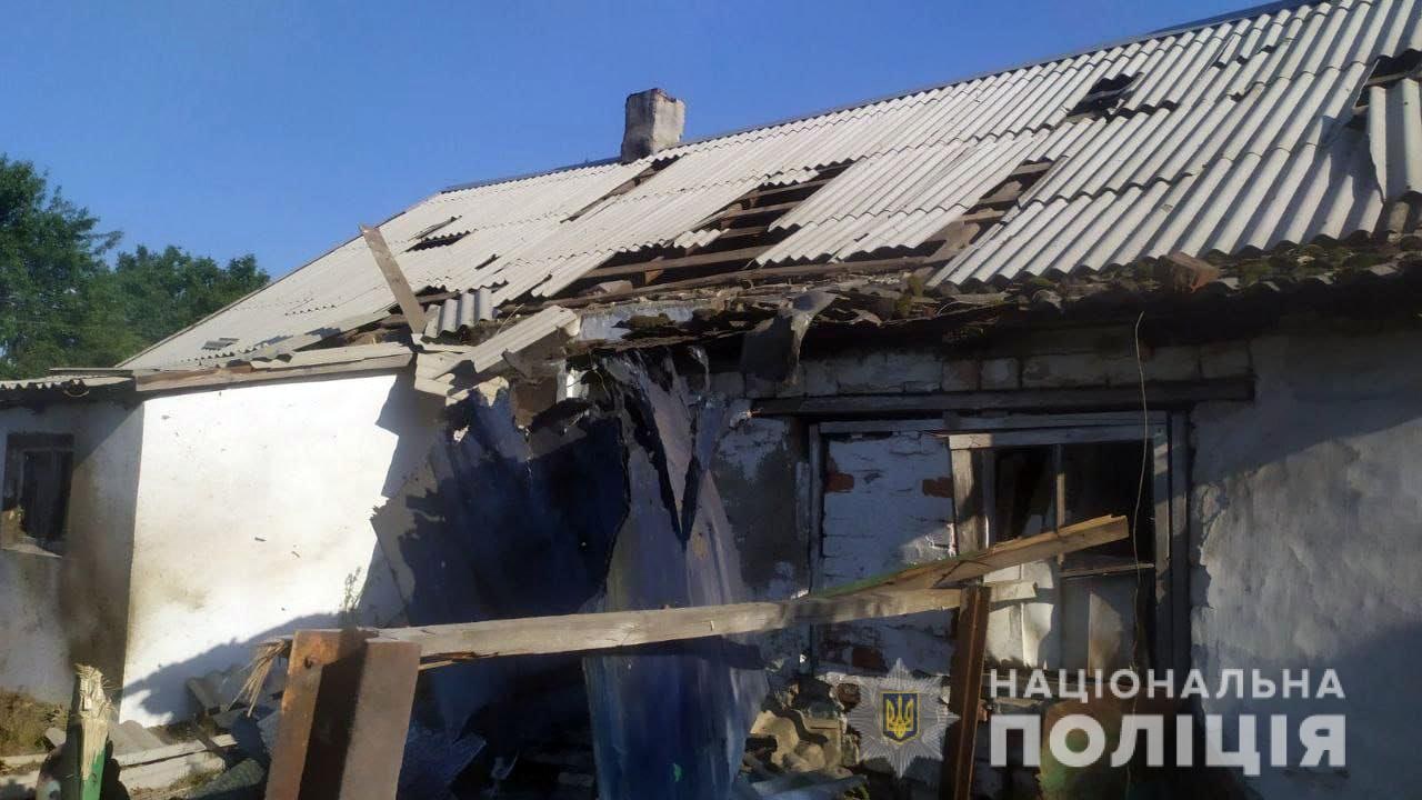 разбомбленный армией РФ частный дом в Донецкой области