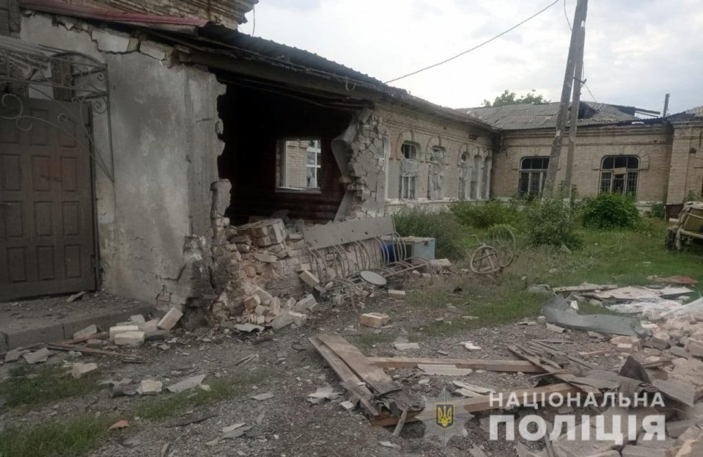 Сутки в Донецкой области: оккупанты РФ попали по 37 гражданским объектам, погибли 5 жителей, еще 14 ранены, — ДонОВА (ФОТО, ВИДЕО)