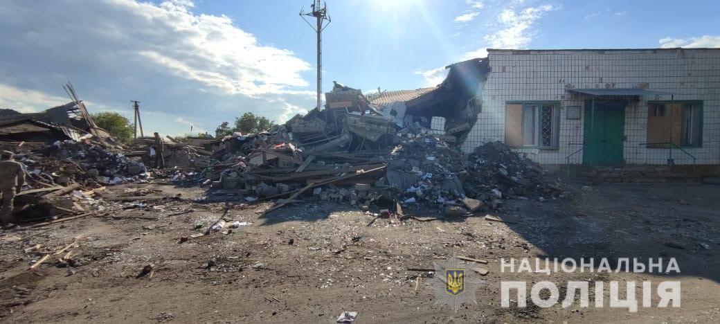 За добу загарбники 17 разів вдарили по Донеччині. Поранені 4 жителі, серед них дитина 5