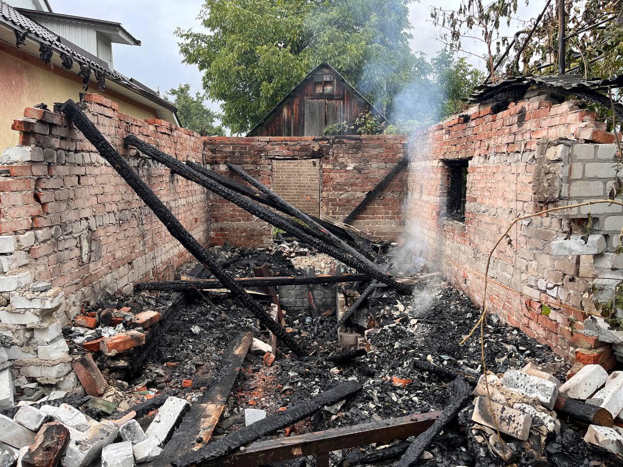 За сутки в Донецкой области ранили более 20 гражданских.  Выжили не все (возведение) 3