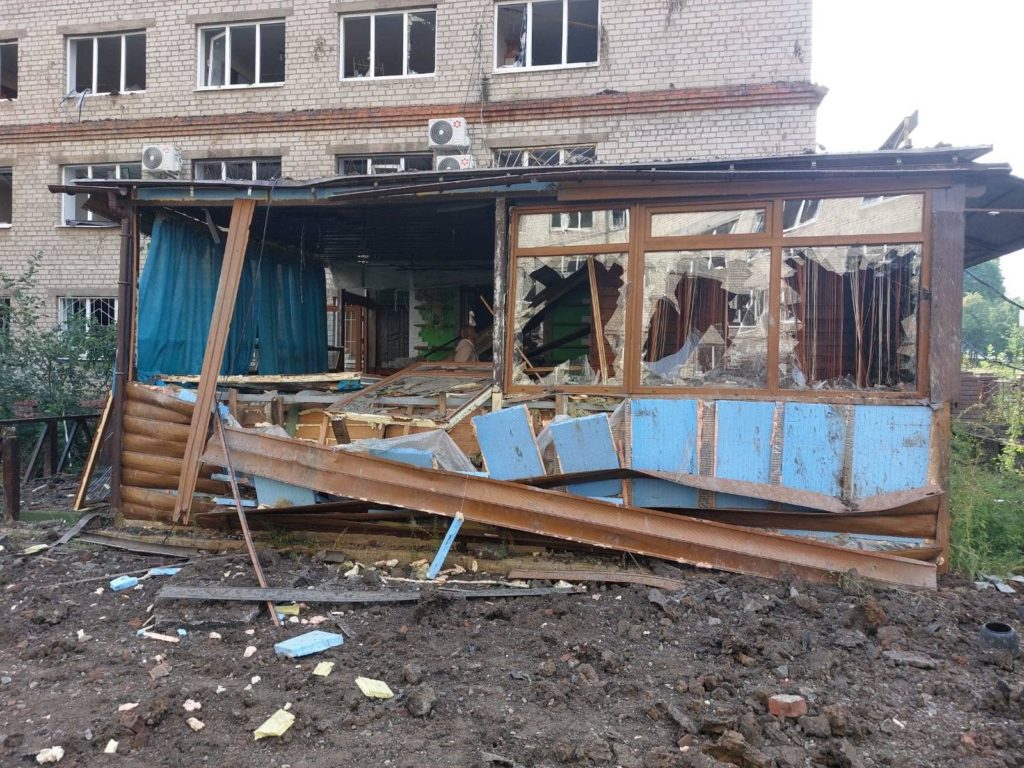 Есть раненая: ночью оккупанты ударили по центру Краматорска (ФОТО)