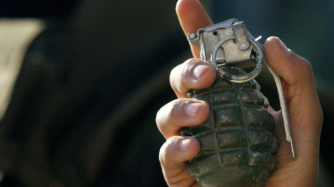 Житель Селидового нашел гранату и спрятал ее в игрушку. Мужчину посадят в тюрьму