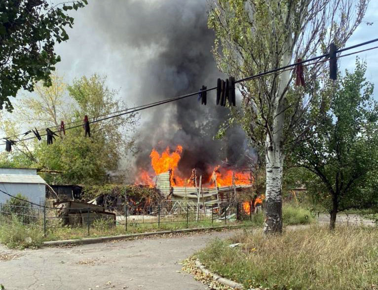За сутки в результате обстрелов в Донецкой области погибли 6 гражданских, по меньшей мере 20 — ранены. Где было неспокойно
