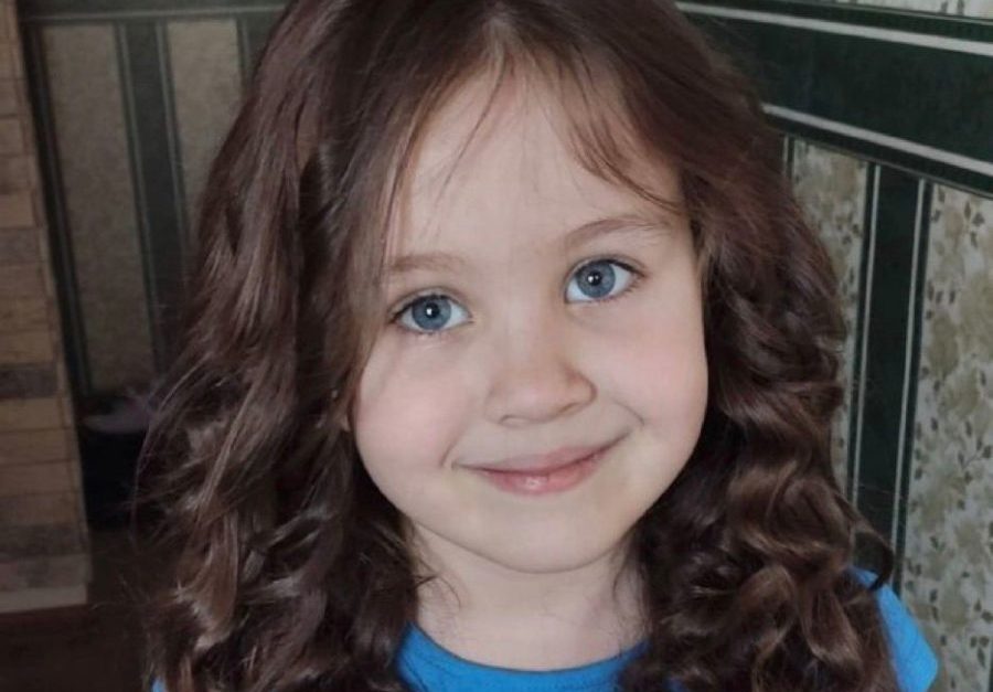 Минута молчания: вспоминаем 6-летнюю Лизу Недял из Мариуполя, которую убили российские оккупанты