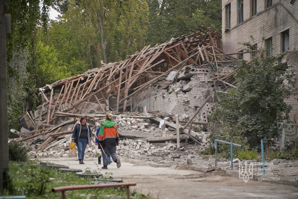 Майже 20 лікарень переїхали з Донеччини у безпечніші регіони за час відкритої війни
