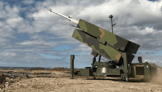 США передадуть Україні комплекси NASAMS для протиповітряної оборони, — Зеленський